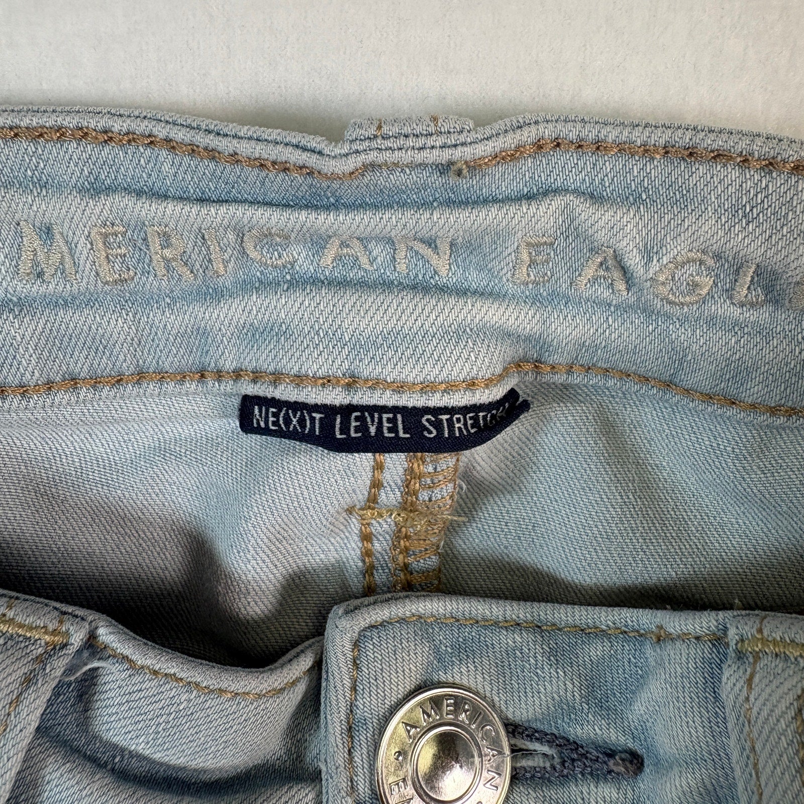 American Eagle Next Level Stretch Denim Shorts Womens 8 Light Wash