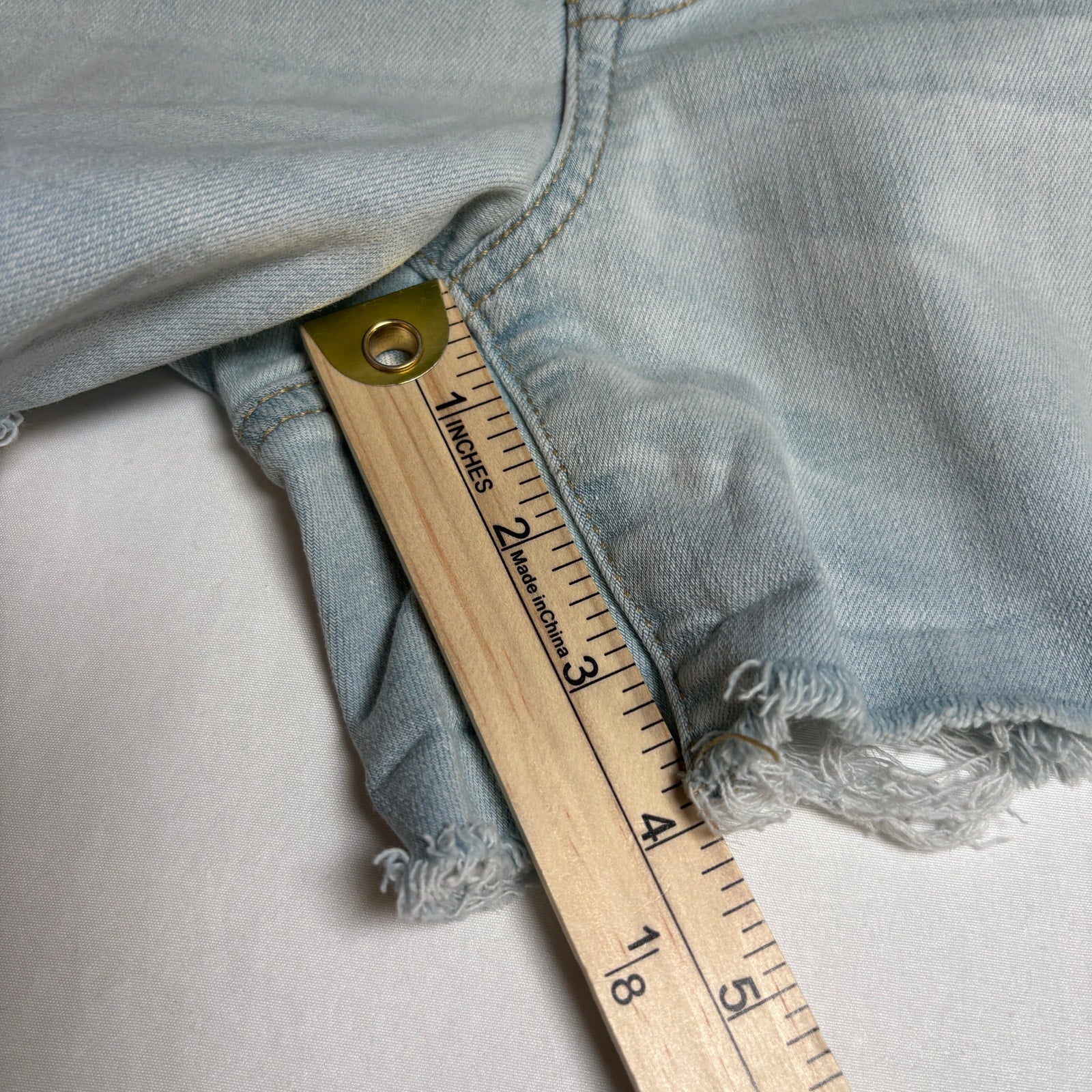 American Eagle Next Level Stretch Denim Shorts Womens 8 Light Wash