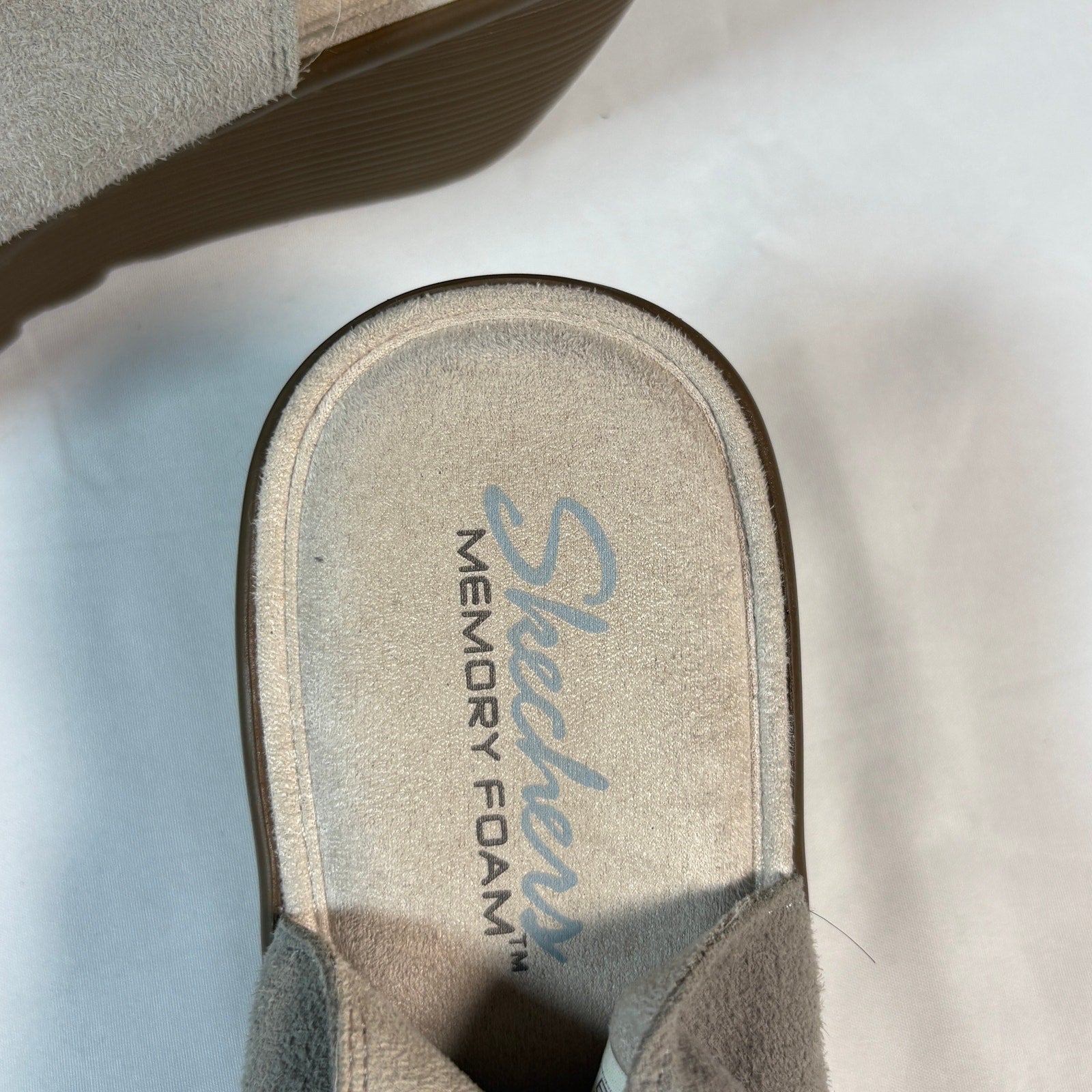 Skechers Memory Foam Wedge Sandals Womens 8.5 Beige Suede Lace