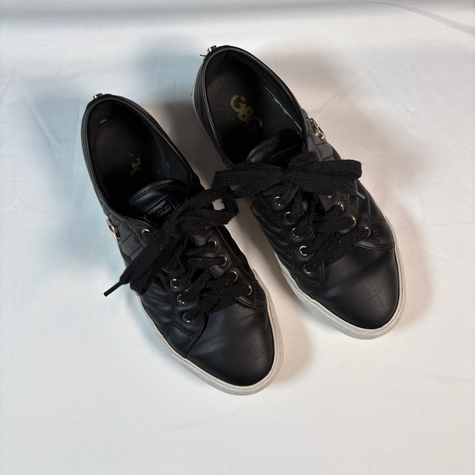 GBG Los Angeles Black Quilted Sneakers Womens Size 8.5 Lace Up