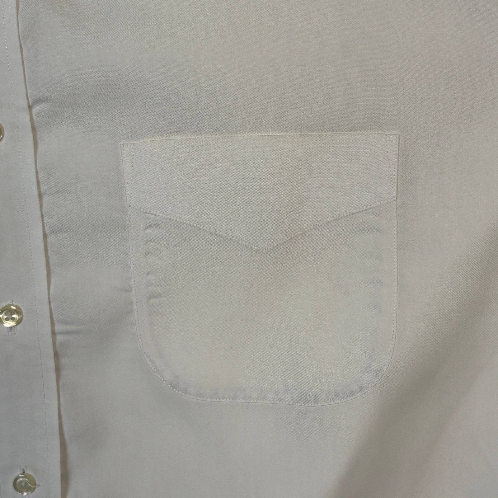 Jos A Bank Traveler Dress Shirt Mens 16.5 35 White Button Up Long Sleeve Classic